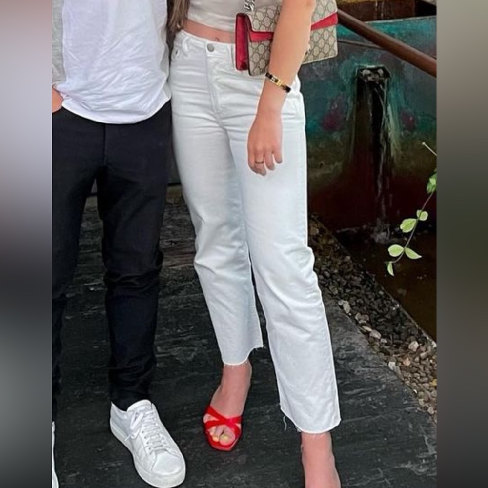 Zara mid-rise white jeans